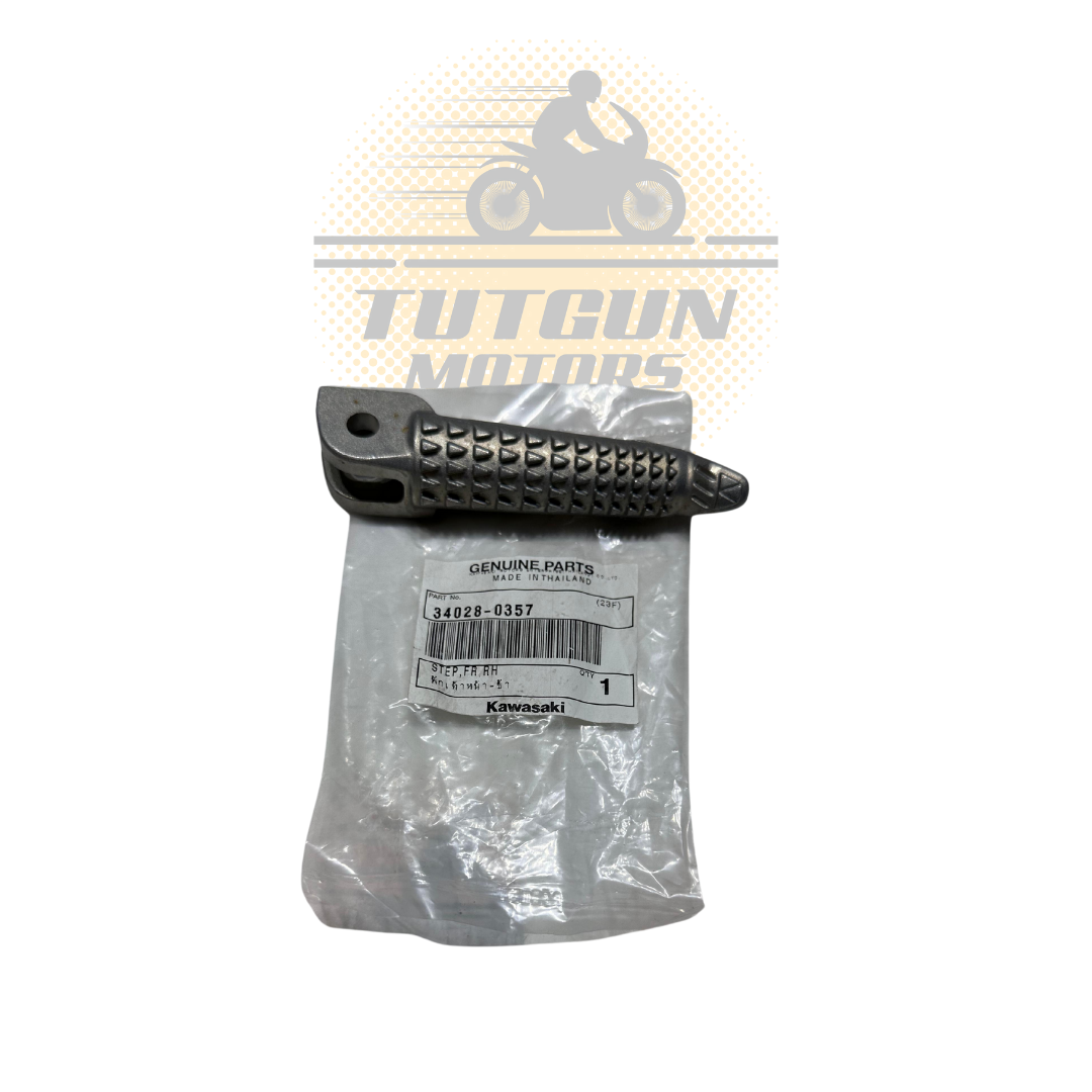 Kawasaki Sağ Ön Sürücü Basamak Zx4RR Z400 Orijinal 34028-0357