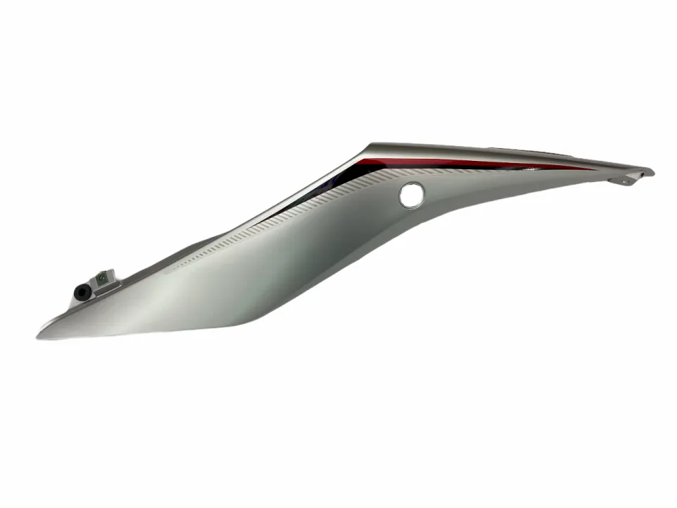 R25 Sol Kuyruk Grenajı Gümüş Orijinal 1WD-XF171-10-P5
